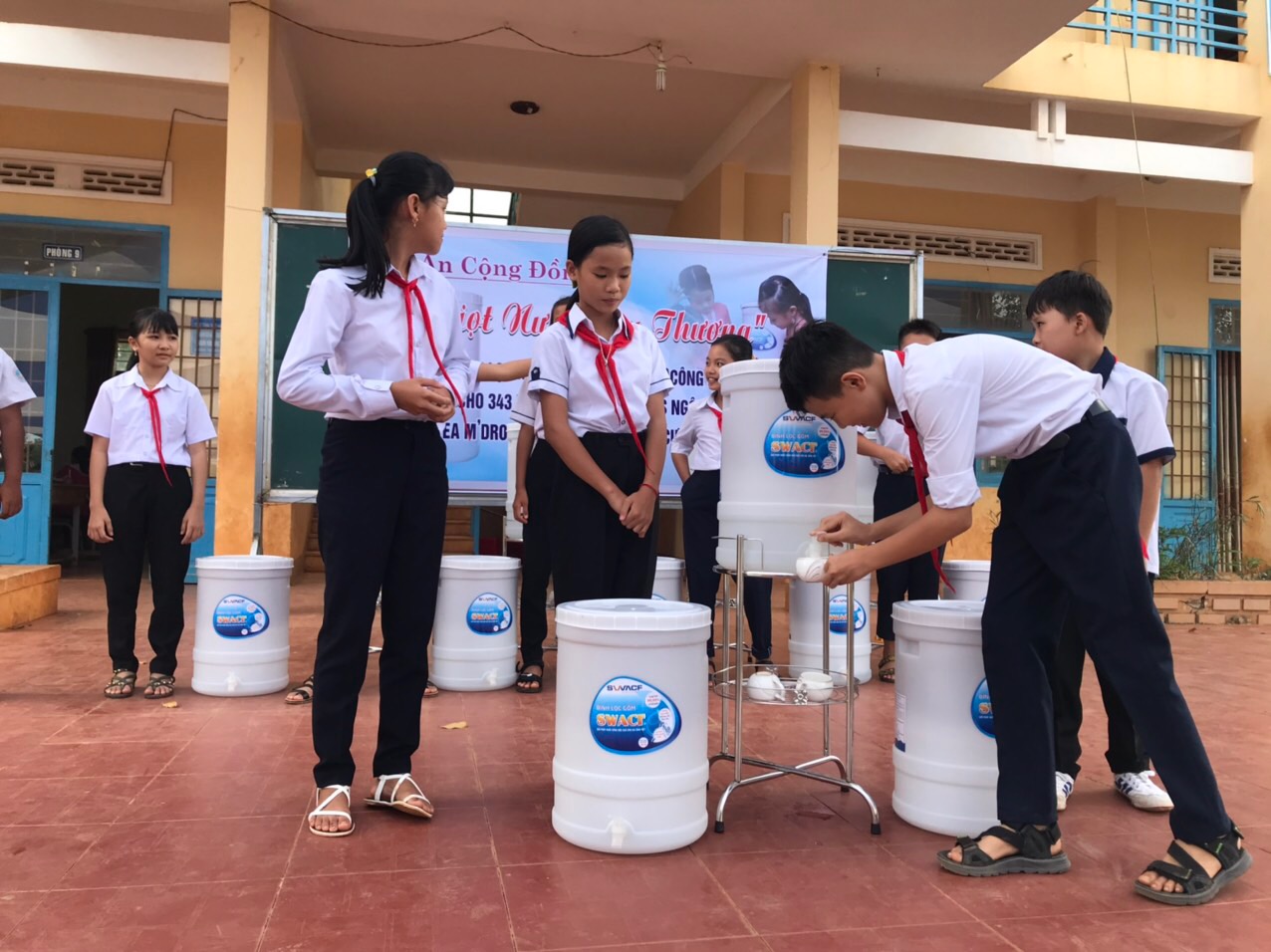 Bình lọc gốm, SWACF 20LCWF - Công nghệ Unicef tài trợ