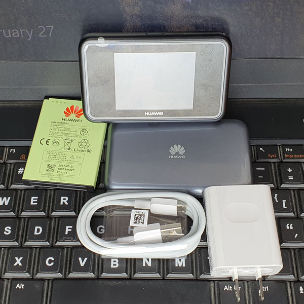 Bộ Phát Wifi 4G Huawei E5383 – 300Mb – Màn cảm ứng 2,4 inch – hàng xuất Nhật chất lượng cao - HÀNG CHÍNH HÃNG