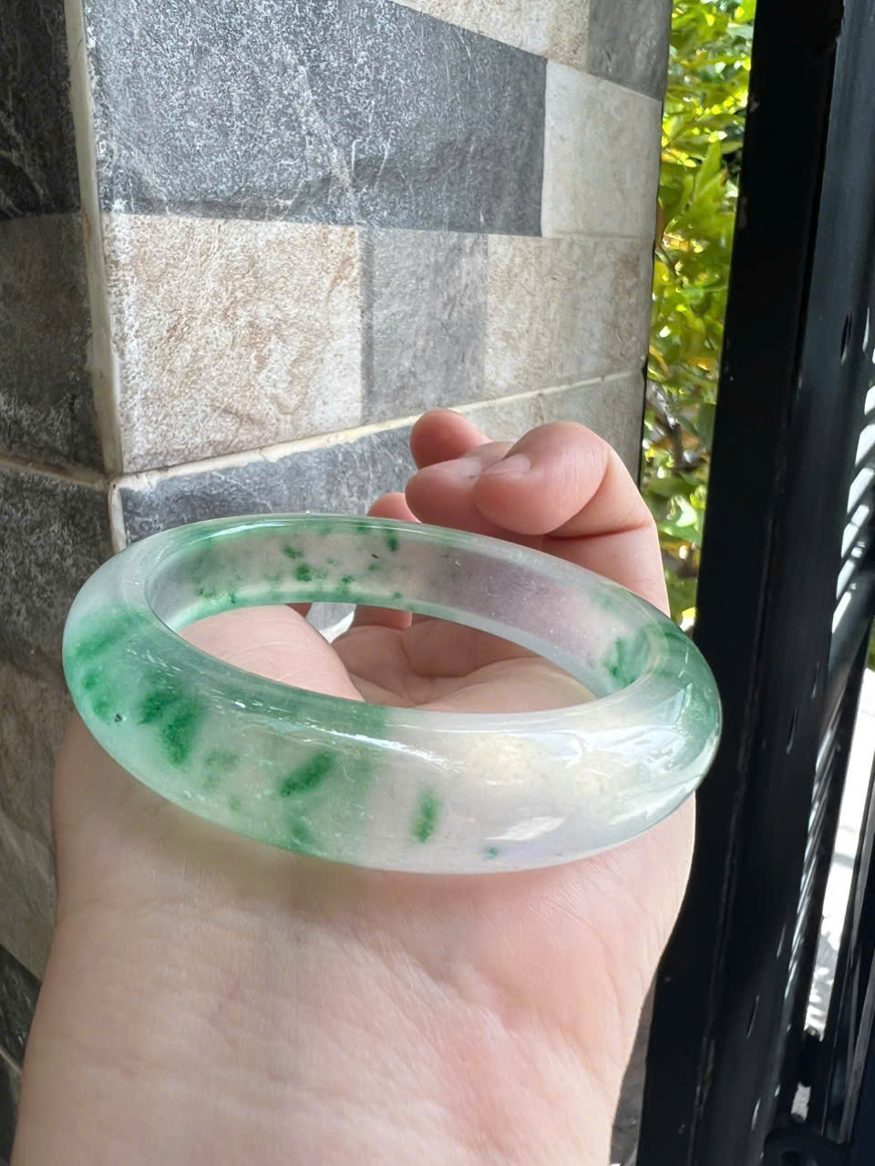 Vòng Tay Nữ Bản Hẹ Đá Mã Não DuLong Trắng Xanh Rong Biển Trong Bóng Đẹp Ni 53mm Cao 13mm Dầy 8mm Nữ 50kg - 55kg đeo Món quà tặng Nữ đeo tay xinh rẻ đẹp ý nghĩa ạ