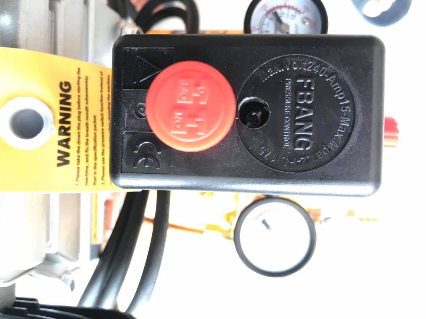 Máy nén khí có dầu 24L 1500W Tolsen 73114- Hàng chính hãng