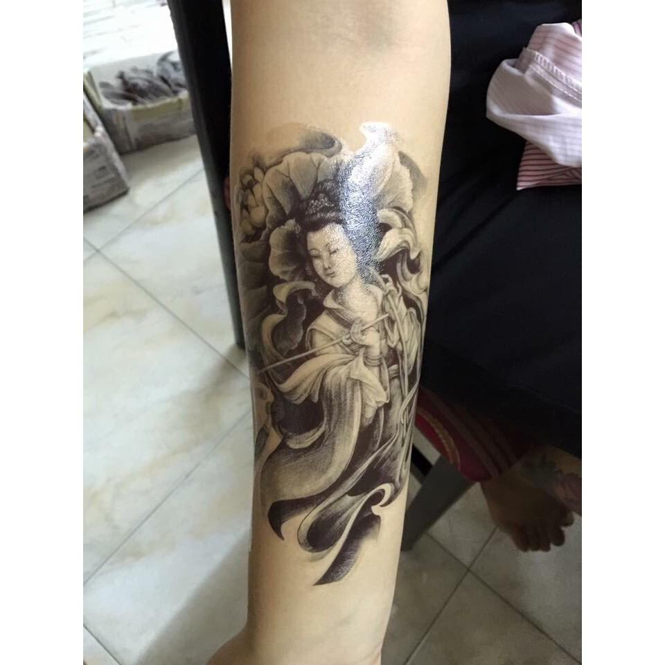 Hình xăm dán cô gái bắp tay 15x21cm- mua 5 tặng 1, mua 10 tặng 4 tấm đồng size