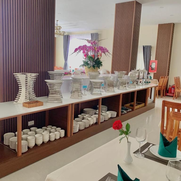 Combo 4N3D KS Bombo Hotel Đà Lạt 3 Sao: VMB khứ hồi Hà Nội - Đà Lạt + Phòng Tiêu Chuẩn + Ăn sáng