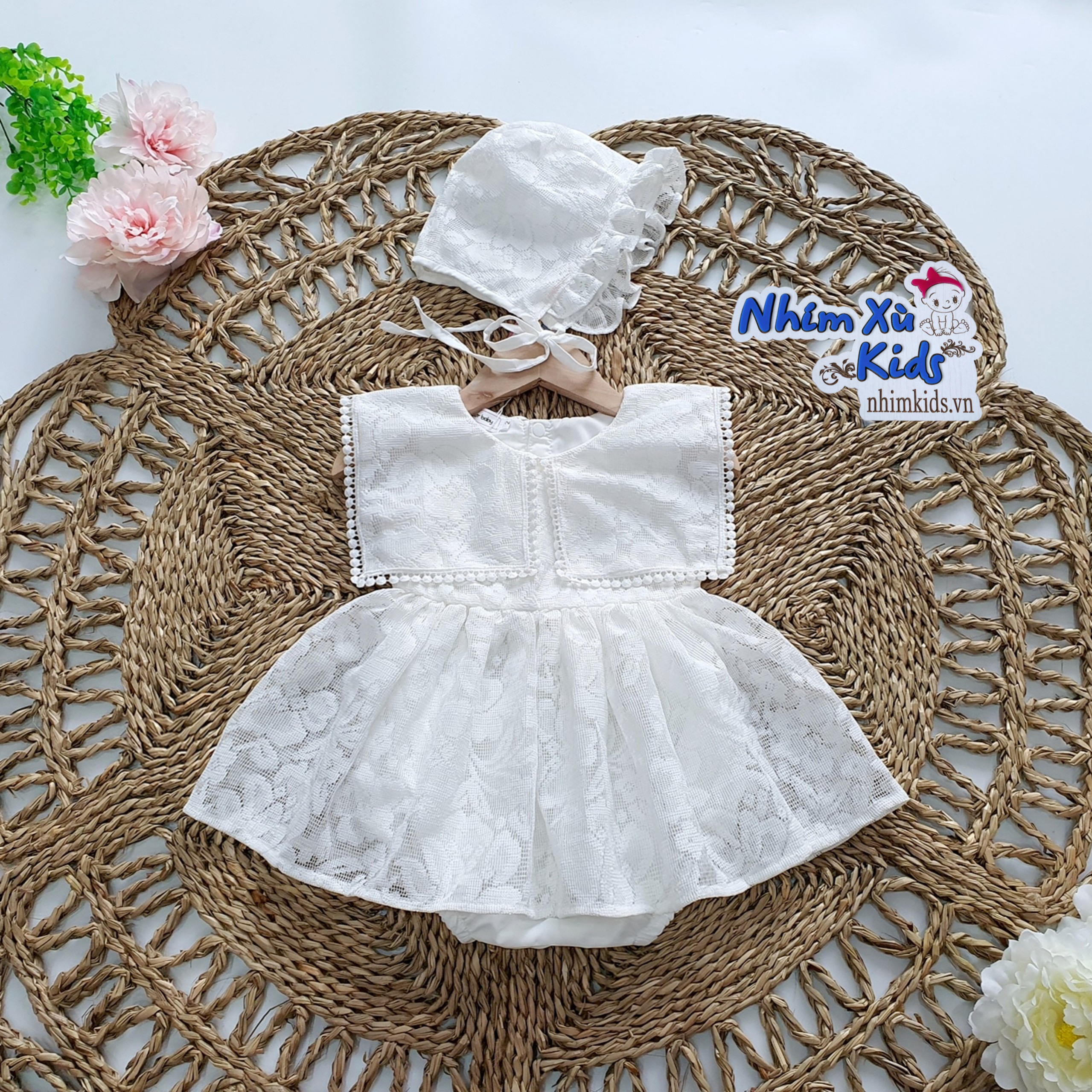 Body Váy Cổ Vuông Bé Gái Sơ Sinh Đến 12kg Chất Ren Mềm Lót Lụa