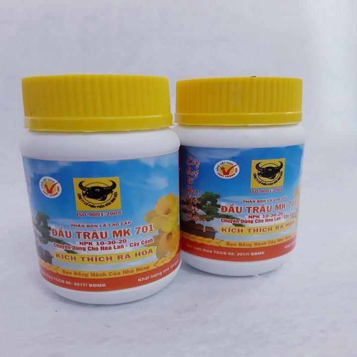 Phân Bón Lá Kích Thích Ra Hoa ĐẦU TRÂU 701