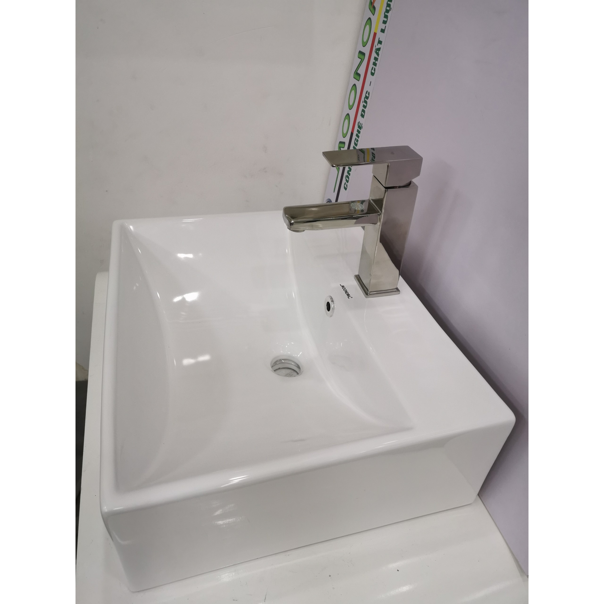 CHẬU LAVABO ĐẶT BÀN ĐÁ MEN NANO TRẮNG SÁNG