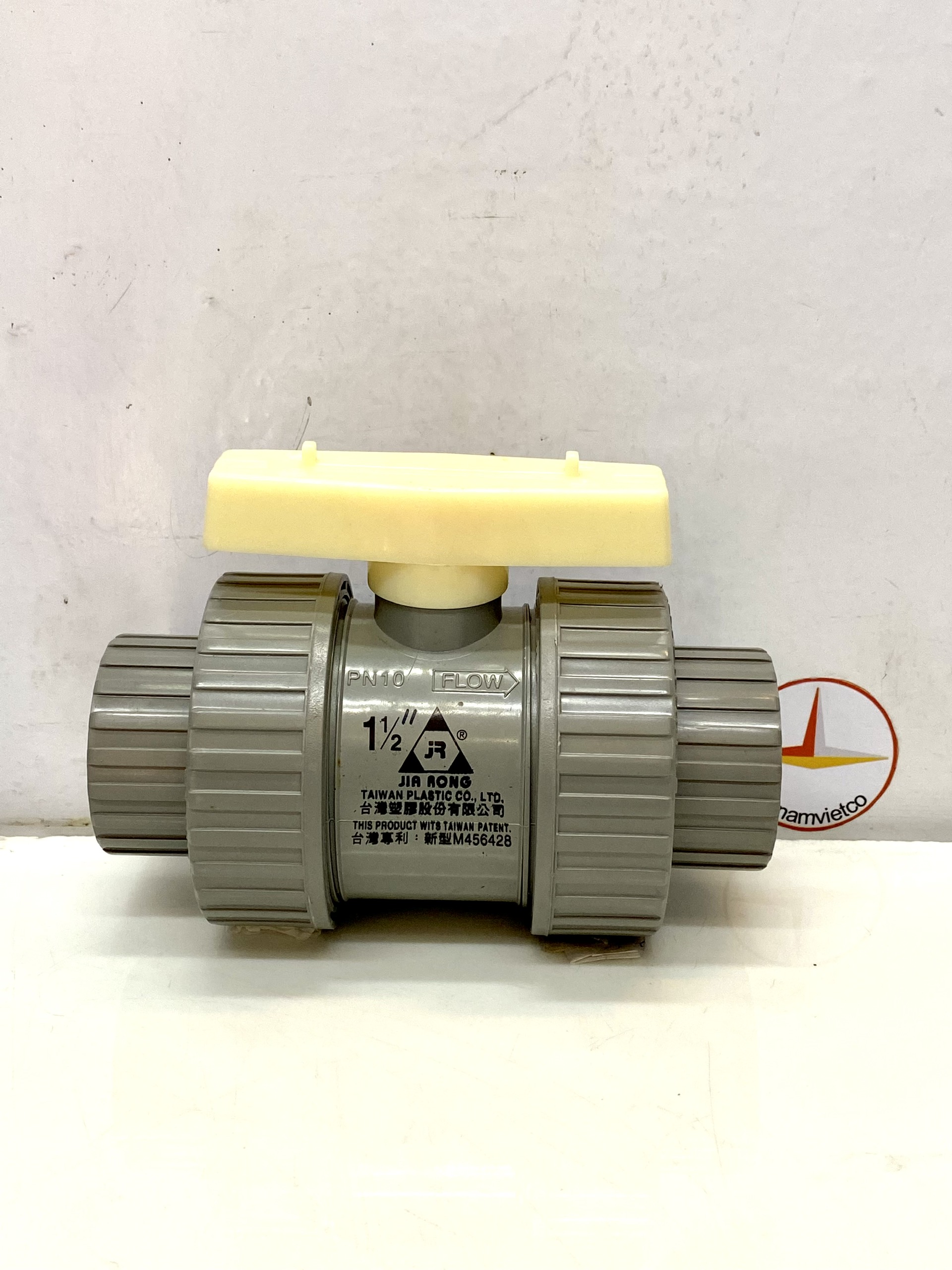 Van nhựa hai đầu rắcco Jiarong 49 _UB015