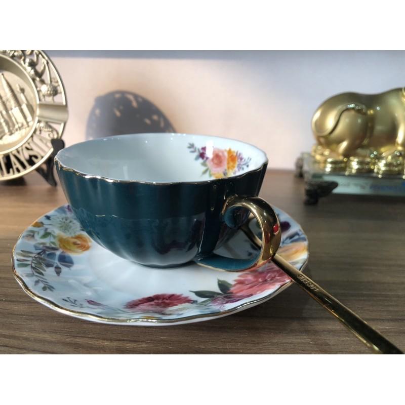 Set 2 cốc trà + đĩa - có hộp tặng đi kèm