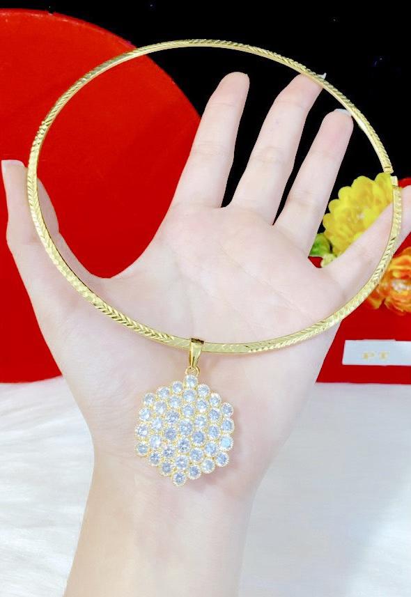 Kiềng cổ mặt xoàn tròn khóa bấm lưỡi gà mạ 18k cao cấp E804