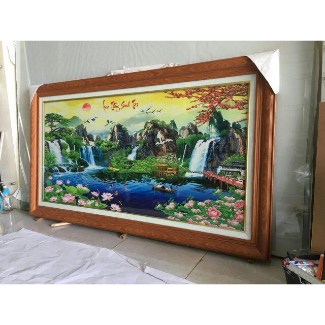 Tranh Đính Đá PHONG CẢNH LƯU THỦY SINH TÀI. Kích Thước: 1m2 x 65cm - 1m6 x 85cm - 2m x 90cm