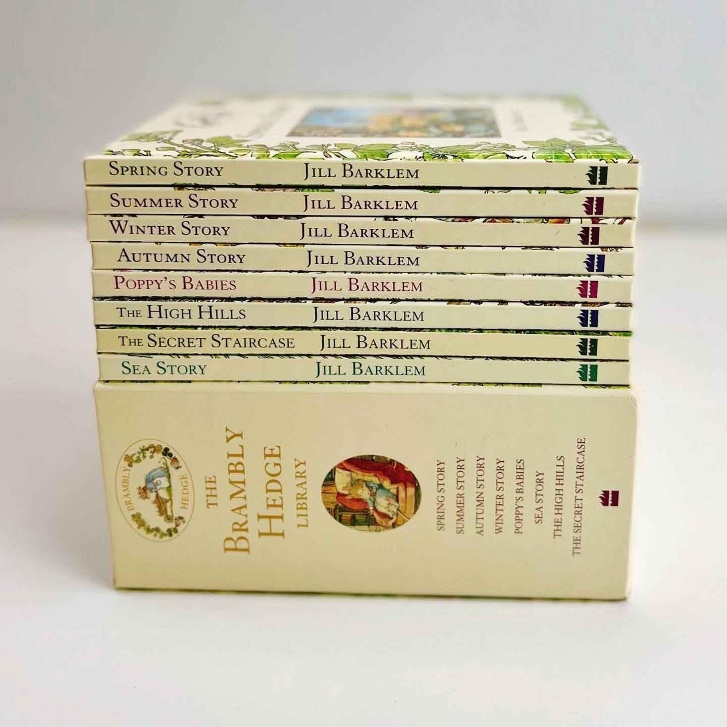 THE BRAMBLY HEDGE LIBRARY COLLECTION -8Q Bìa cứng bản tiếng anh kèm  hộp đựng