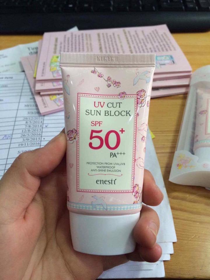 Kem chống nắng không nhờn dính Enesti Hàn Quốc 50ml + Tặng móc khoá