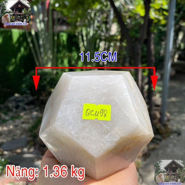 Ý nghĩa 12 mặt của quả cầu đá thạch anh NHA SAN QC1198 - 1.36 Kg