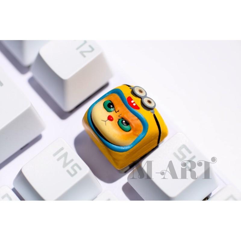 Nút bàn phím cơ mèo dễ thương và chiếc mũ minion - Meowy artisan keycaps