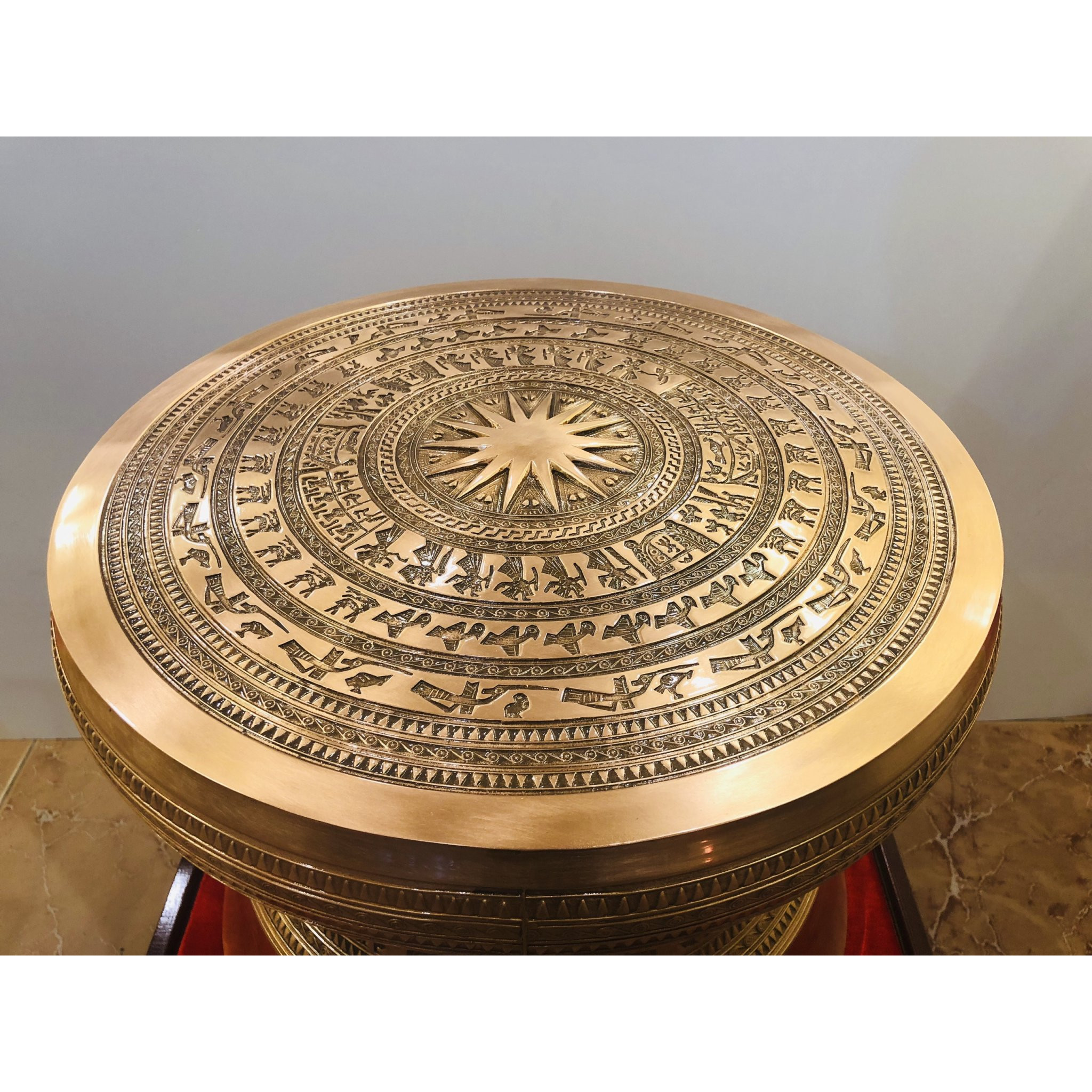 Quả Trống đồng Ngọc Lũ đường kính 42cm hoa văn chìm tinh xảo nhất