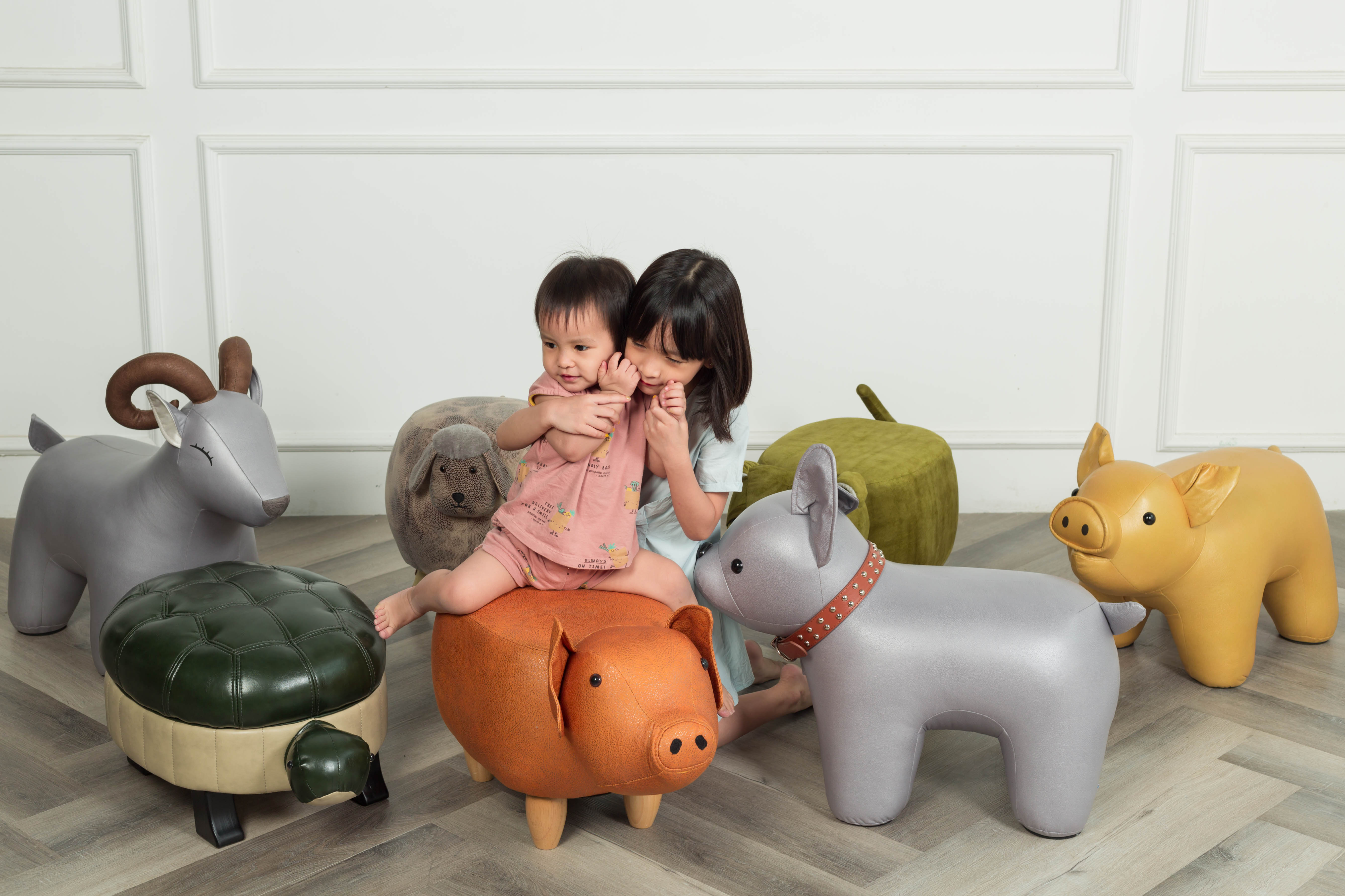 Ghế sofa thú cưng hình con lợn dễ thương cho bé