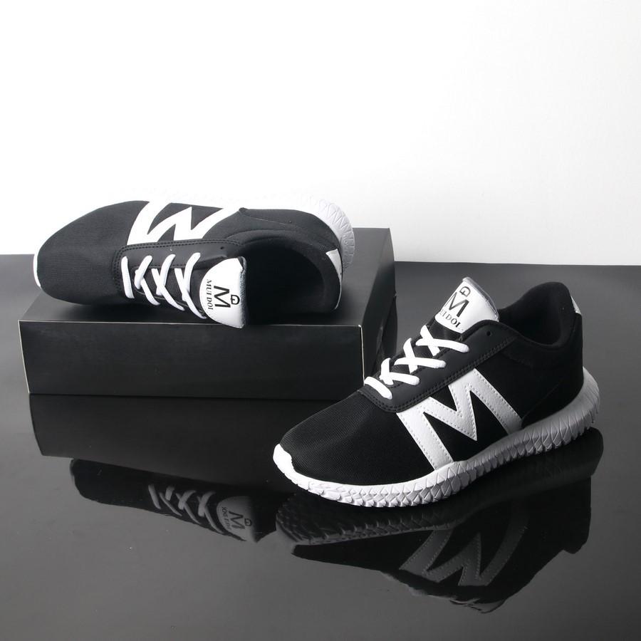 Giày thể thao đen trắng đế cao su trắng siêu bền GN144 Gấu Nâu