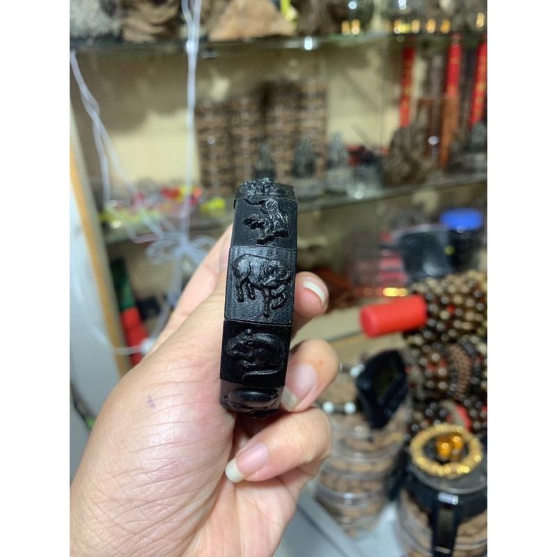 Vòng tay trầm hương 12 con giáp