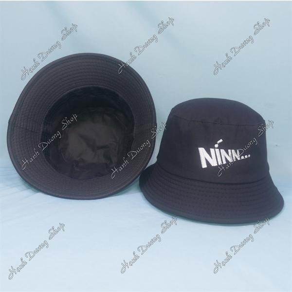 Nón tai bèo mũ bucket vành nhỏ thêu chữ Nínn - Đen