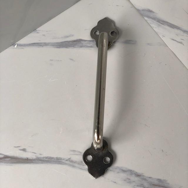 Tay nắm tủ inox