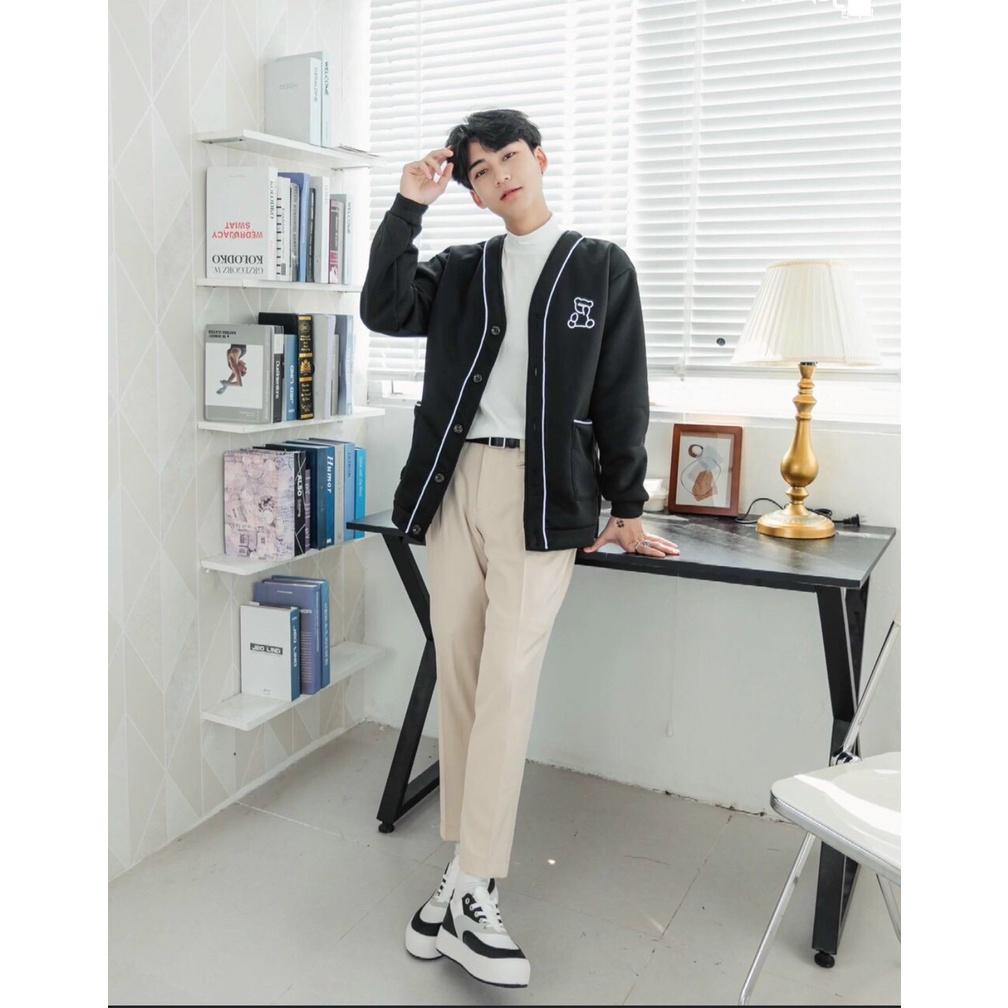 Áo Khoác Cardigan Túi Vuông Thêu Gấu Chạy Viền Cặp Đôi Nam Nữ Siêu Xinh - Unisex - Bomber Jac