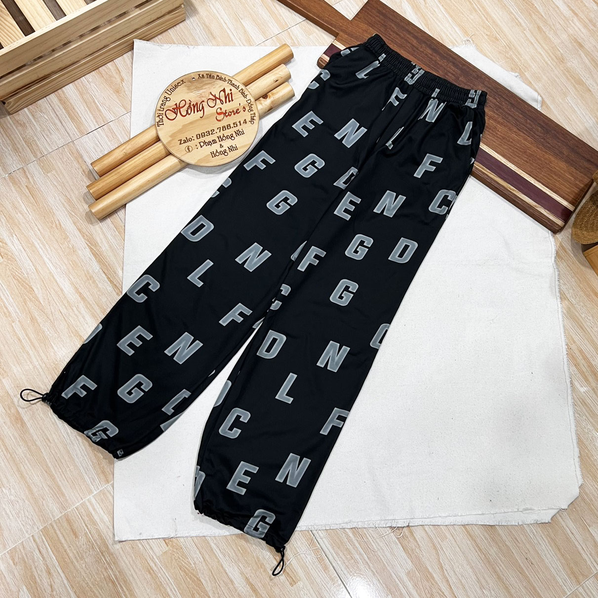 Quần Jogger 3D Ulzzang Unisex Jogger Chữ Cái Dây Rút Lai Ống Rộng V2 - MM
