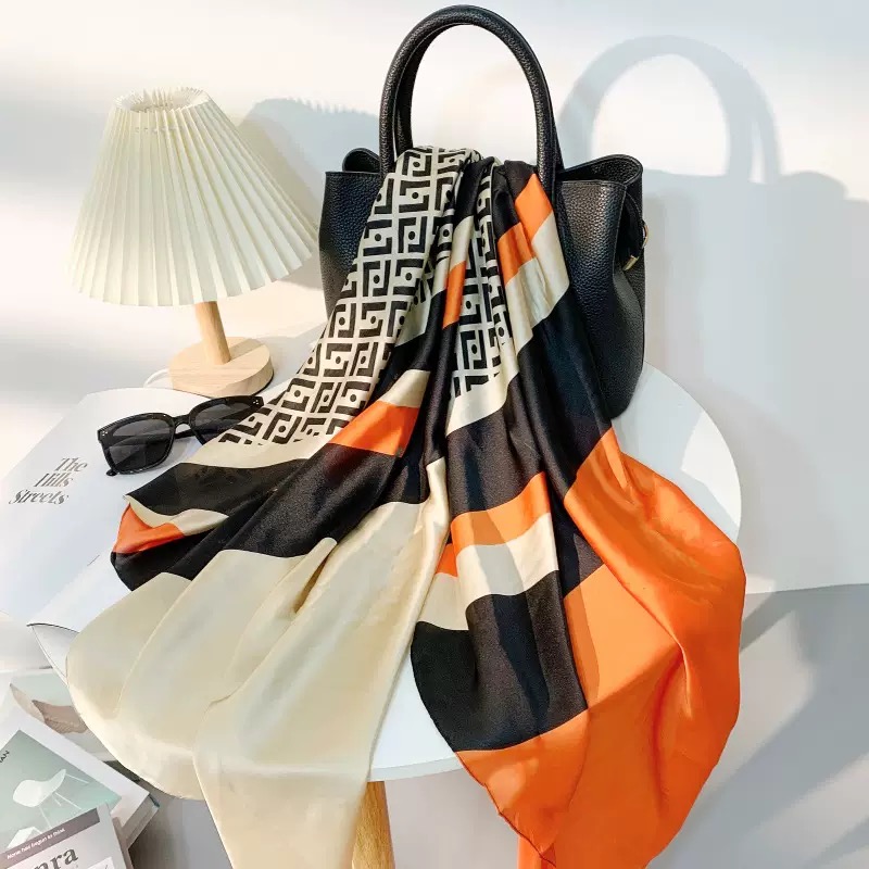 KHĂN CHOÀNG LỤA DÁNG DÀI CỰC SANG PHONG CÁCH TÂY ÂU SANG XỊN MỊN MÃ 08