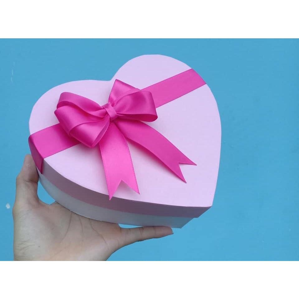 Hộp tim trang trí sẵn, size 18cm