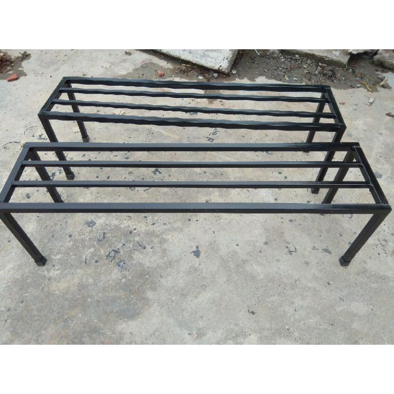 Kệ thép Dài 100cm. Rộng 25cm. Cao 30cm. 4 Chân. Hộp 20*20mm. 2 nan phụ