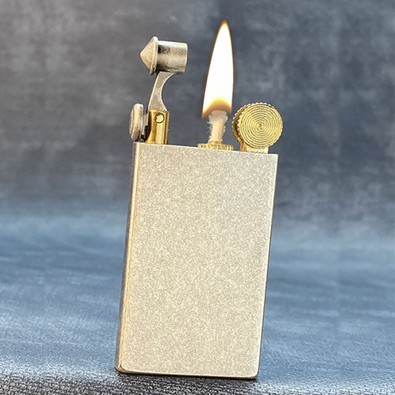 Vỏ Hột Quẹt Bật Lửa Xăng Đá Zorro Z761 Sieu Mỏng Mở Nắp Đánh Lửa Tự Động