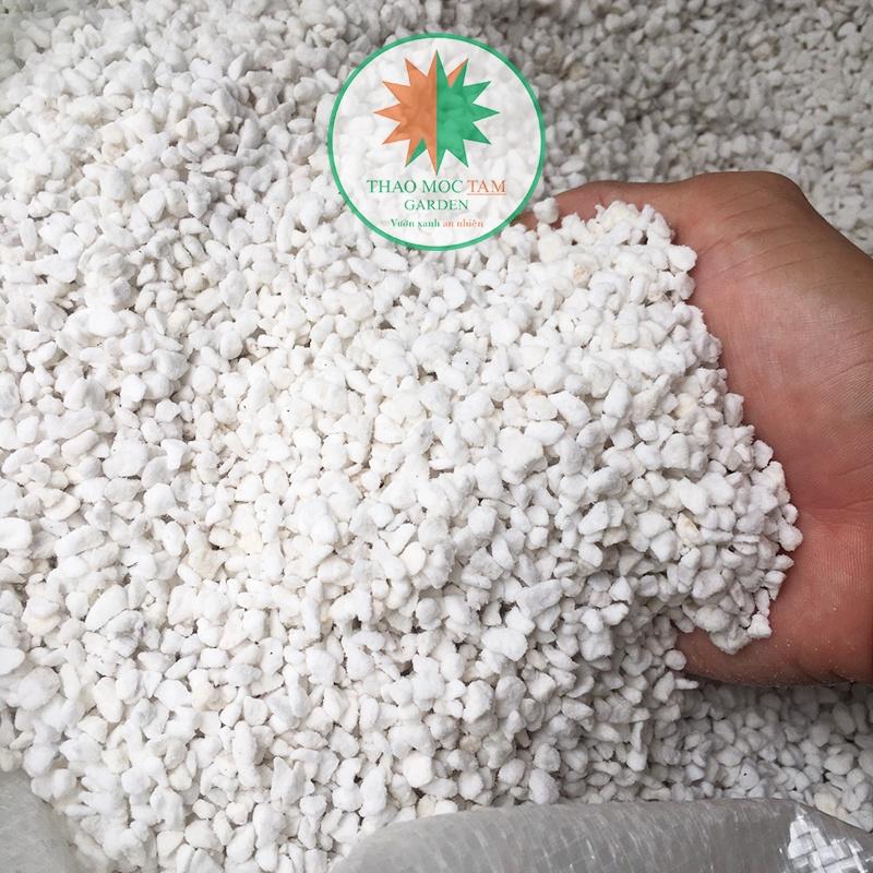 Đá Perlite Namix Bao đầy 100L (khoảng 10kg) / Đá trân châu - Giá thể nhẹ, cao cấp trồng cây hoa chậu nhà phố