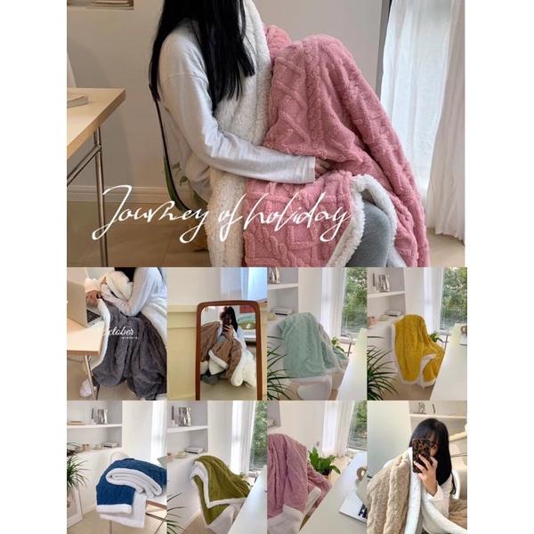 Chăn Cừu Vặn Thừng Mini Size Ấm Áp, Mềm , Giữ nhiêt Tốt_shinbedding
