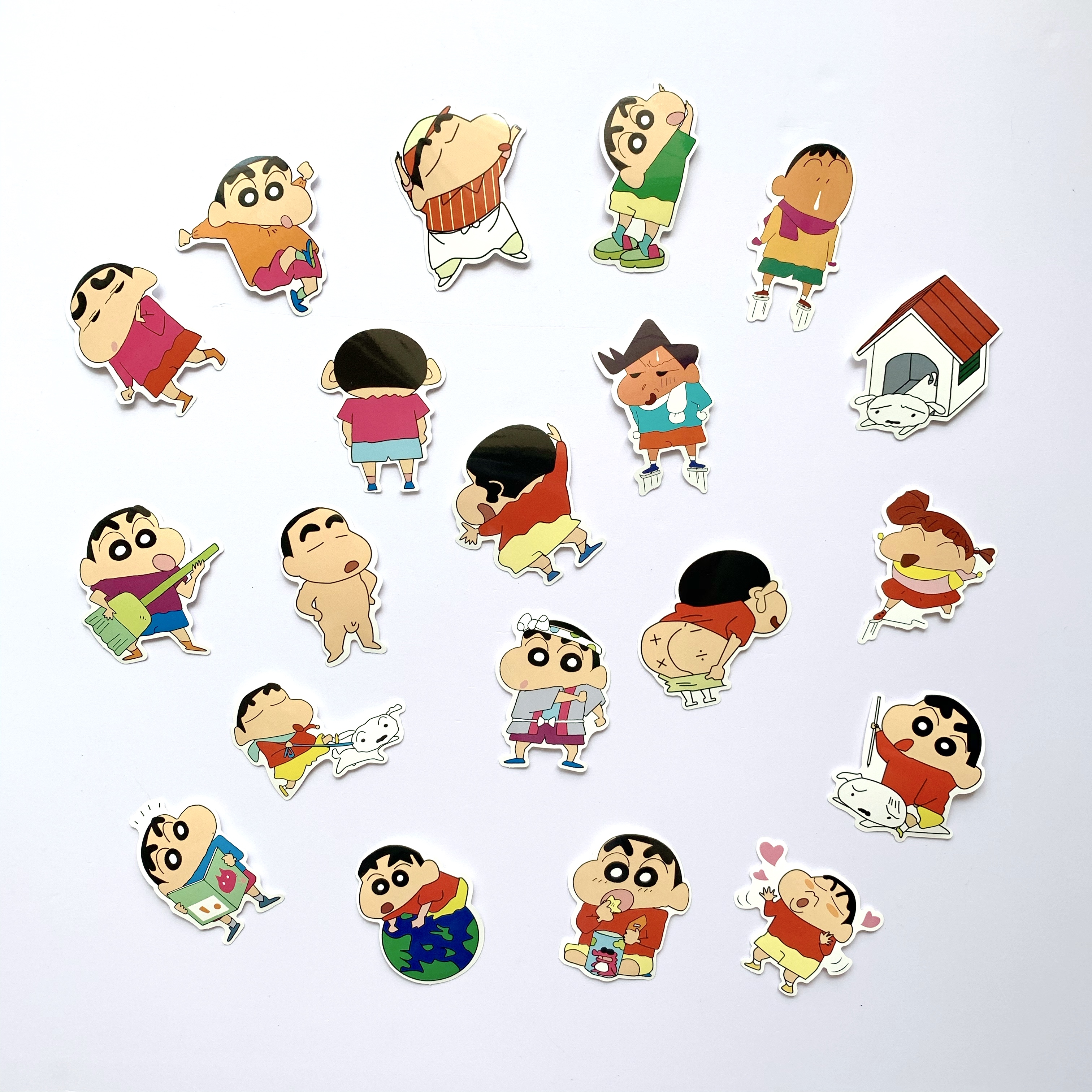 Sticker Shin Cậu Bé Bút Chì - Chất Liệu PVC Chất Lượng Cao Chống Nước - Kích Thước 4-8cm