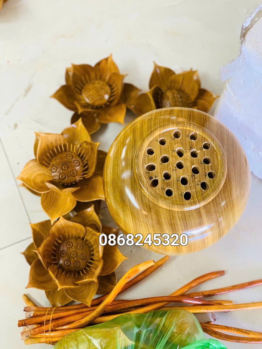 1 BÌNH HOA SEN 19 BÔNG PHONG THỦY BẰNG GỖ CẨM VÀNG