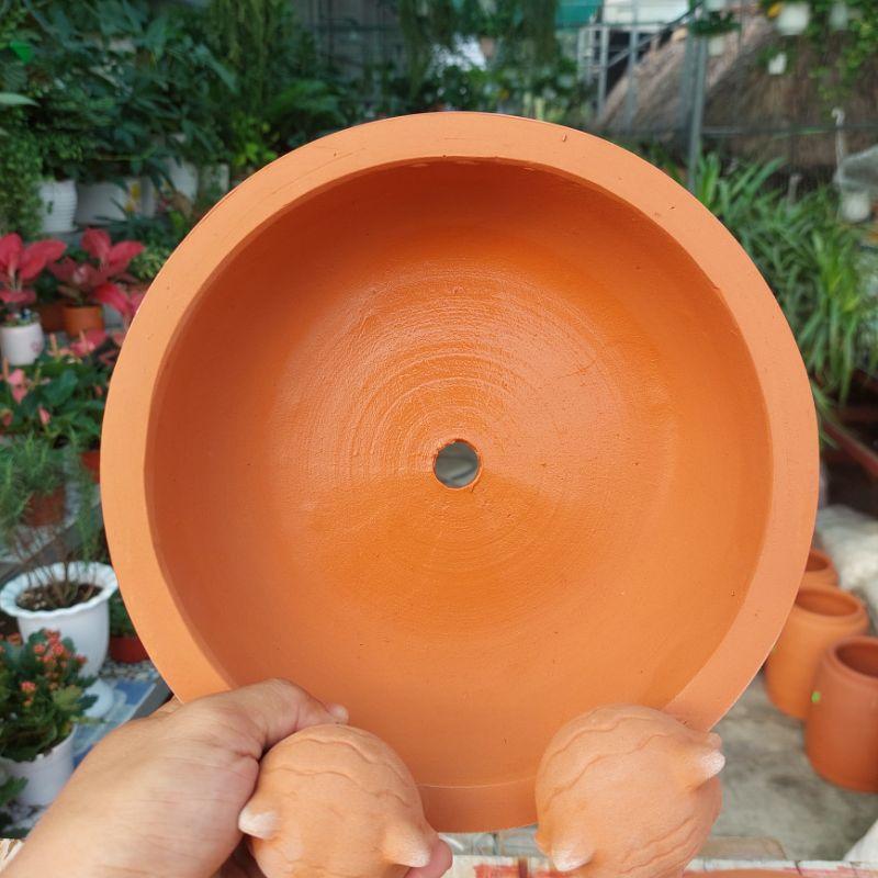 Chậu đất nung Bình Dương - Ổ mèo con dễ thương, miệng chậu 24cm, chiều cao tới miệng 6cm, chiều cao tới đầu mèo 12cm