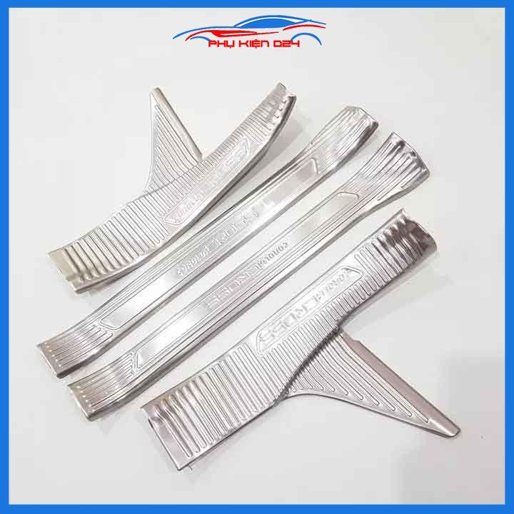 Bộ nẹp bước chân inox ô tô Cross 2020-2021-2022 chống trầy làm đẹp ô tô