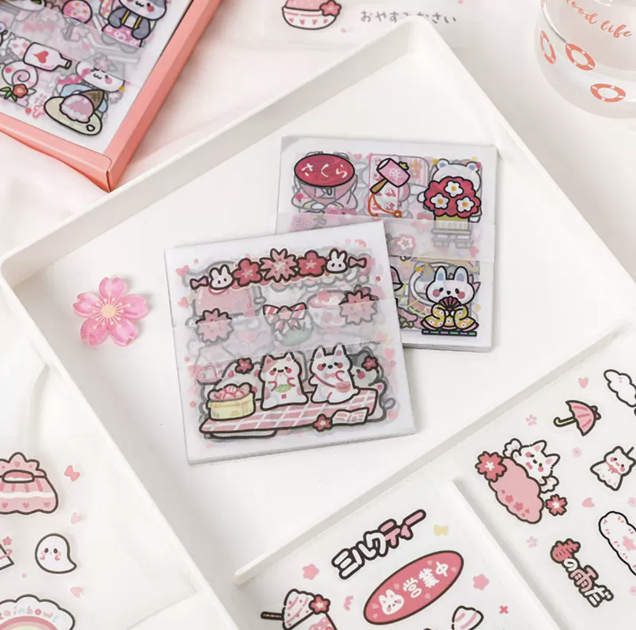 Sticker hộp 100 miếng Sakura cute