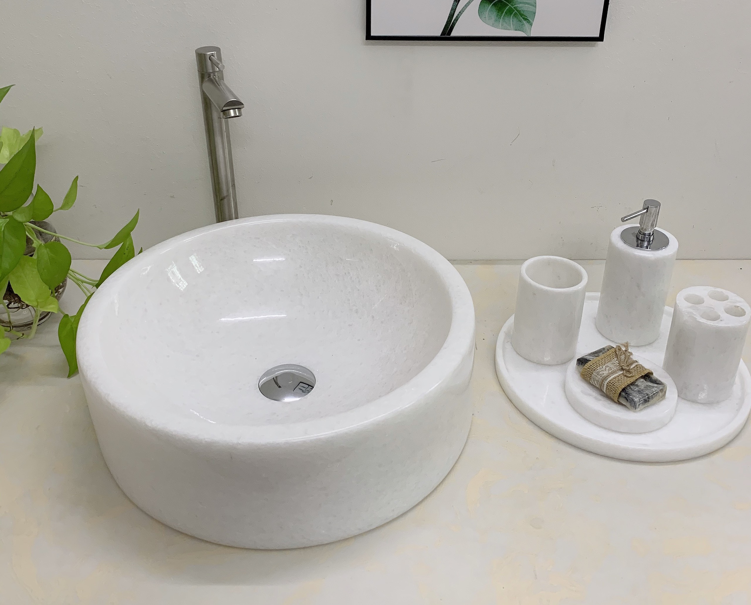 LAVABO ĐẶT BÀN ĐÁ ĐÁ TỰ NHIÊN TRÒN ĐÁY THẲNG MÀU TRẮNG Ý BST67