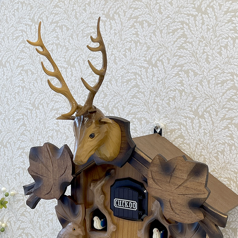 Đồng hồ Cuckoo Rhythm 4MJ419-R06. Kt 38.2 x 77.0 x 29.0cm, 1.67kg. Vỏ gỗ. Dùng Pin.