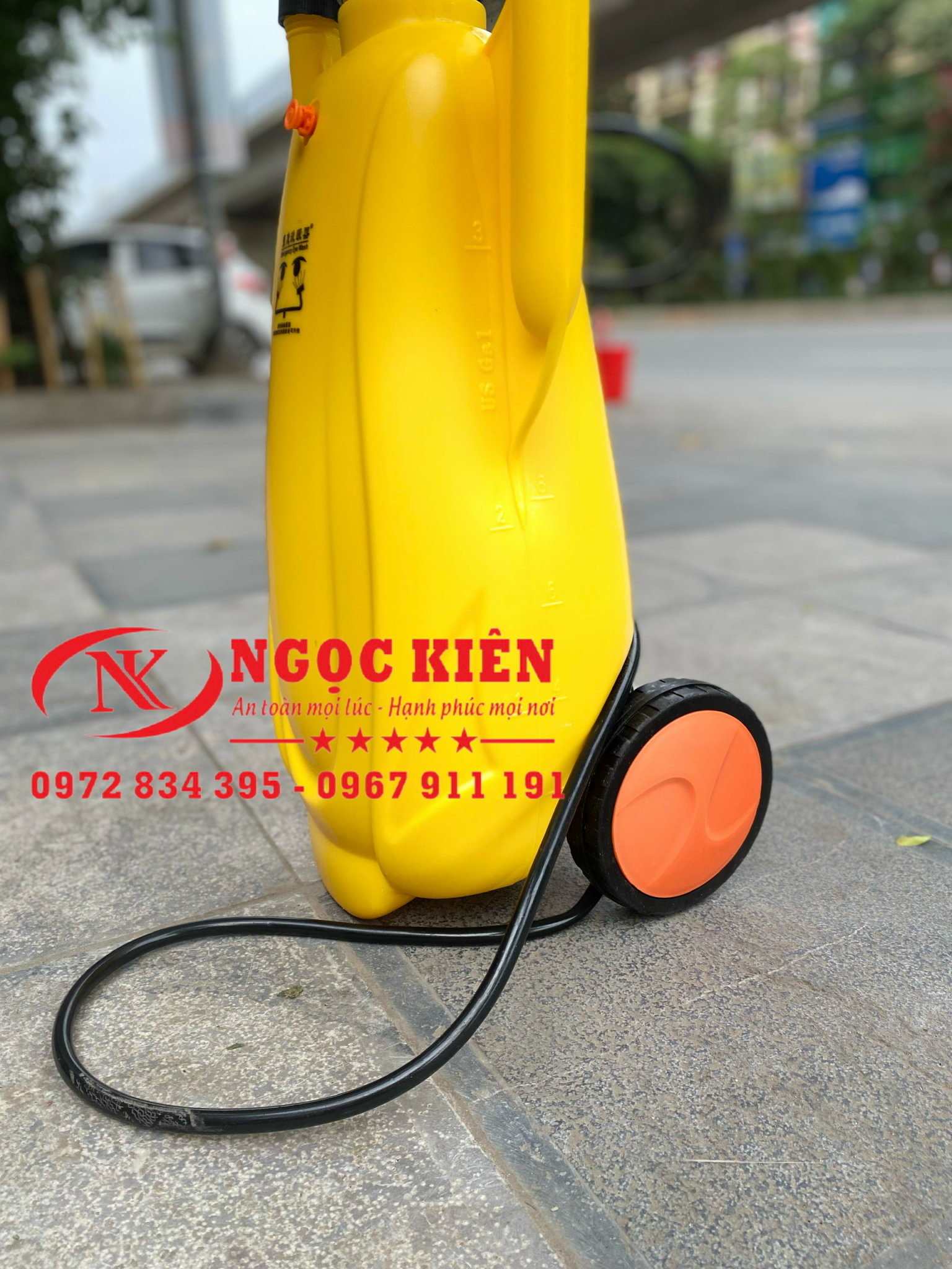 BÌNH RỬA MẮT KHẨN CẤP-12L