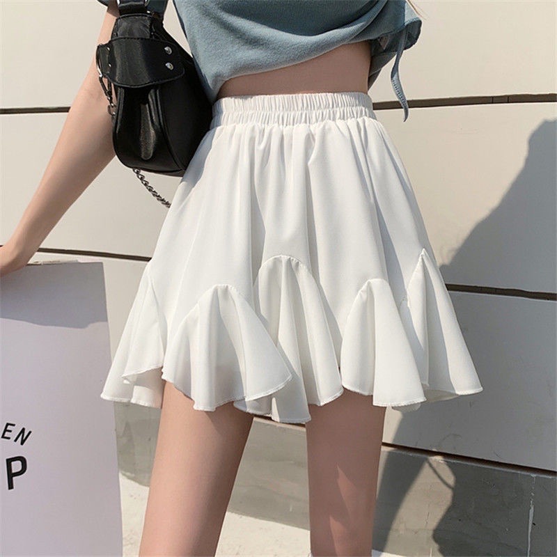 CHÂN VÁY TRẮNG XOÈ HOTTREND