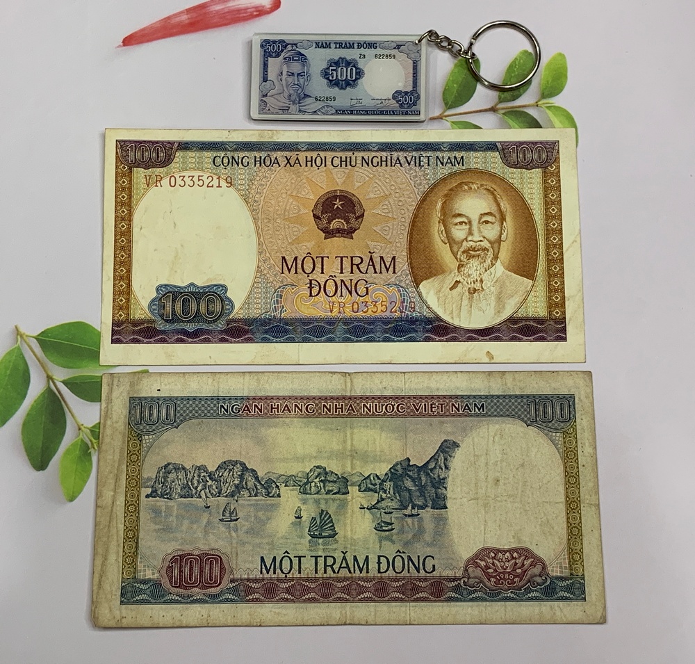 Tờ tiền 100 đồng 1980 thời bao cấp cảnh Vịnh Hạ Long - tặng kèm móc khóa hình tiền xưa