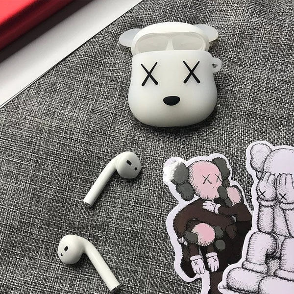 Combo Airpods Case Gấu BearBrick + Dây Đeo