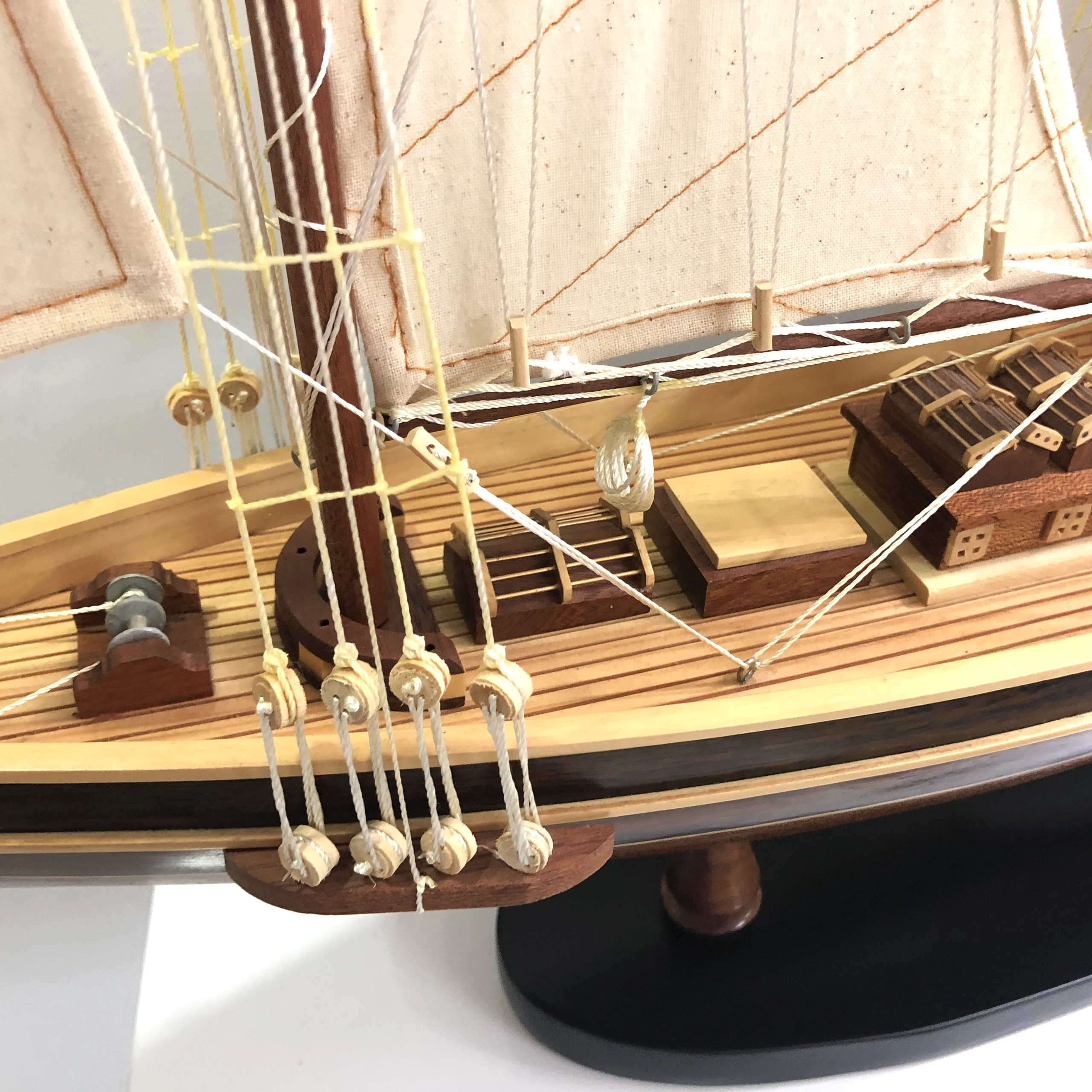 [Dài 70cm] Mô hình du thuyền gỗ trang trí du thuyền Bluenose - Quà tặng mỹ nghệ trang trí-Thân tàu dài 60cm -Gỗ tự nhiên
