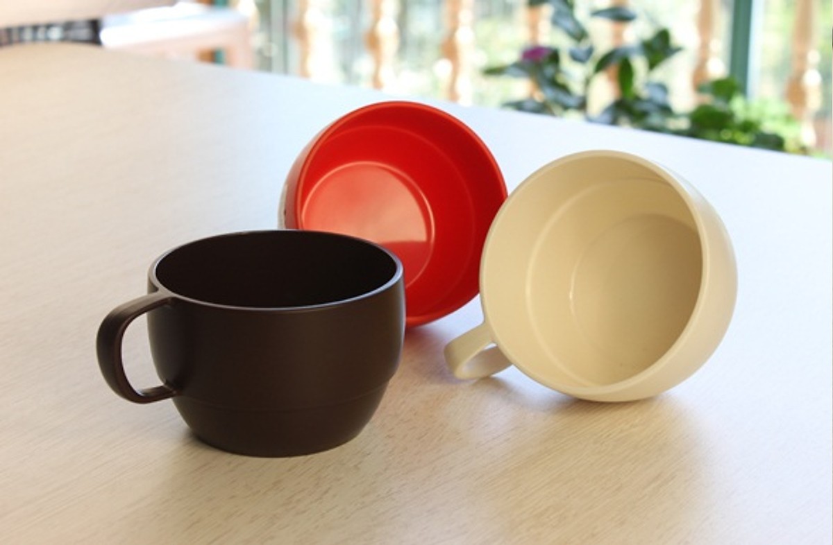 Combo Bình đựng nước 2L + Cốc uống nước dáng thấp cao cấp Inomata nội địa Nhật Bản