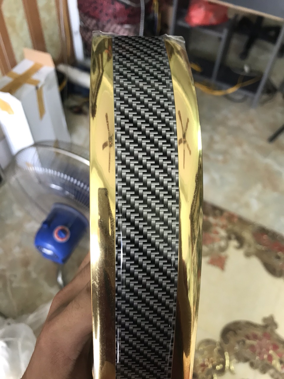 Nẹp Carbon Chống Xước dán bậc lên xuống xe ô tô bản dài 1 mét