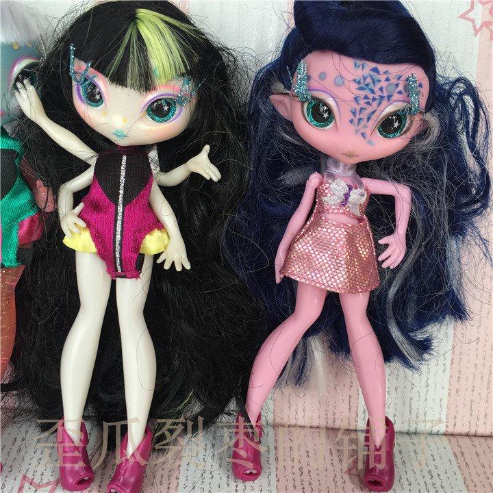 Búp Bê Người Ngoài Hành Tinh 17 cm - MGA Novi Stars Doll