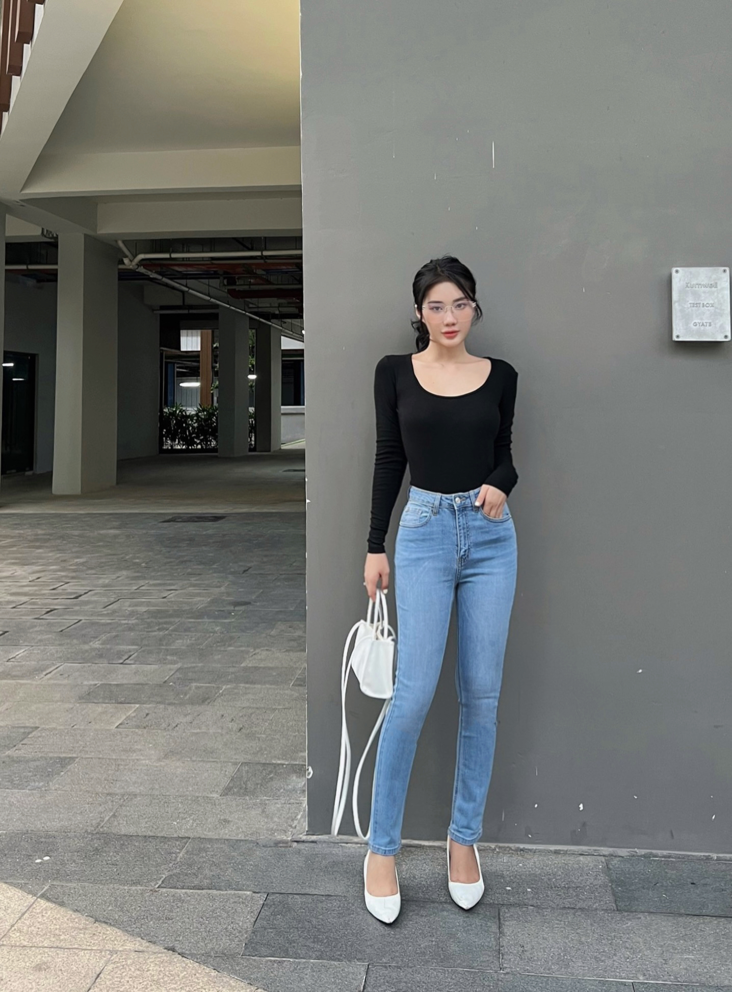 Áo Pull Croptop Dài Tay Cổ U Vải Zip Co Giãn Sành Điệu CT Jeans