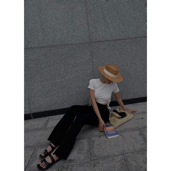 Jeans loe đen xẻ lai