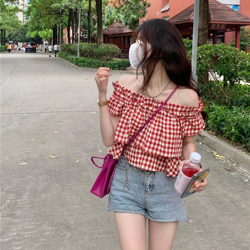 Áo Croptop Trễ Vai Hai Lớp Kẻ Caro Phong Cách Năng Động