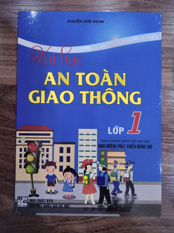 Sách - Vui Học An Toàn Giao Thông Lớp 1